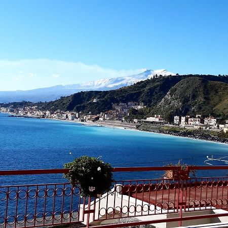 White Lotus Apartment Taormina Bagian luar foto